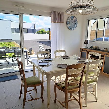 Single Storey Holiday Home In Cleder Luaran gambar