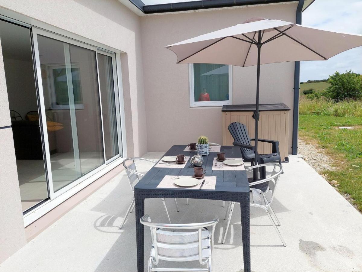 Single Storey Holiday Home In Cleder Luaran gambar